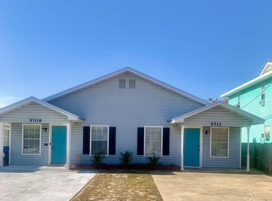 5709 Beach Dr