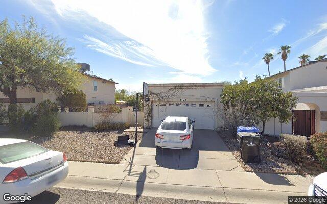 1421 E Kerry Ln